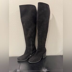 Elegant Black Over-the-Knee Boots
